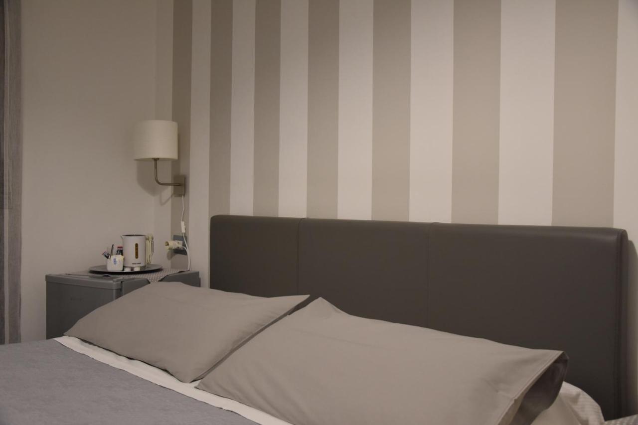 Affittacamere E Appartamenti - Rent Rooms And Apartments Le Camere Nel Corso - Adults Only La Spezia Exterior foto